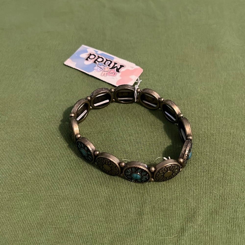 Western style turquoise stretch bracelet